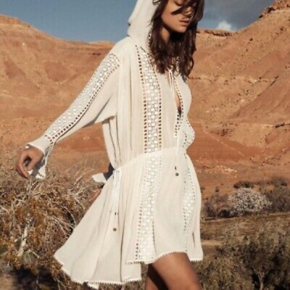 NWT: Philosophy di Lorenzo Bohemian Eyelet Dress w/ Hood